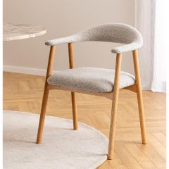 Lykke armstoel | naturel oak onderstel | stof Monza