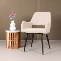 DS4U Lenon eetkamerstoel – armstoel met luxe boucle stof en trendy design