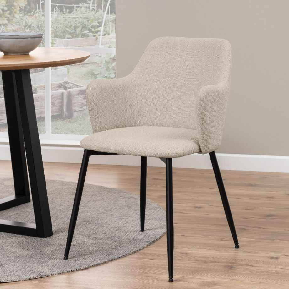 Nøra Skye armstoel | zwart metaal onderstel | stof Basel