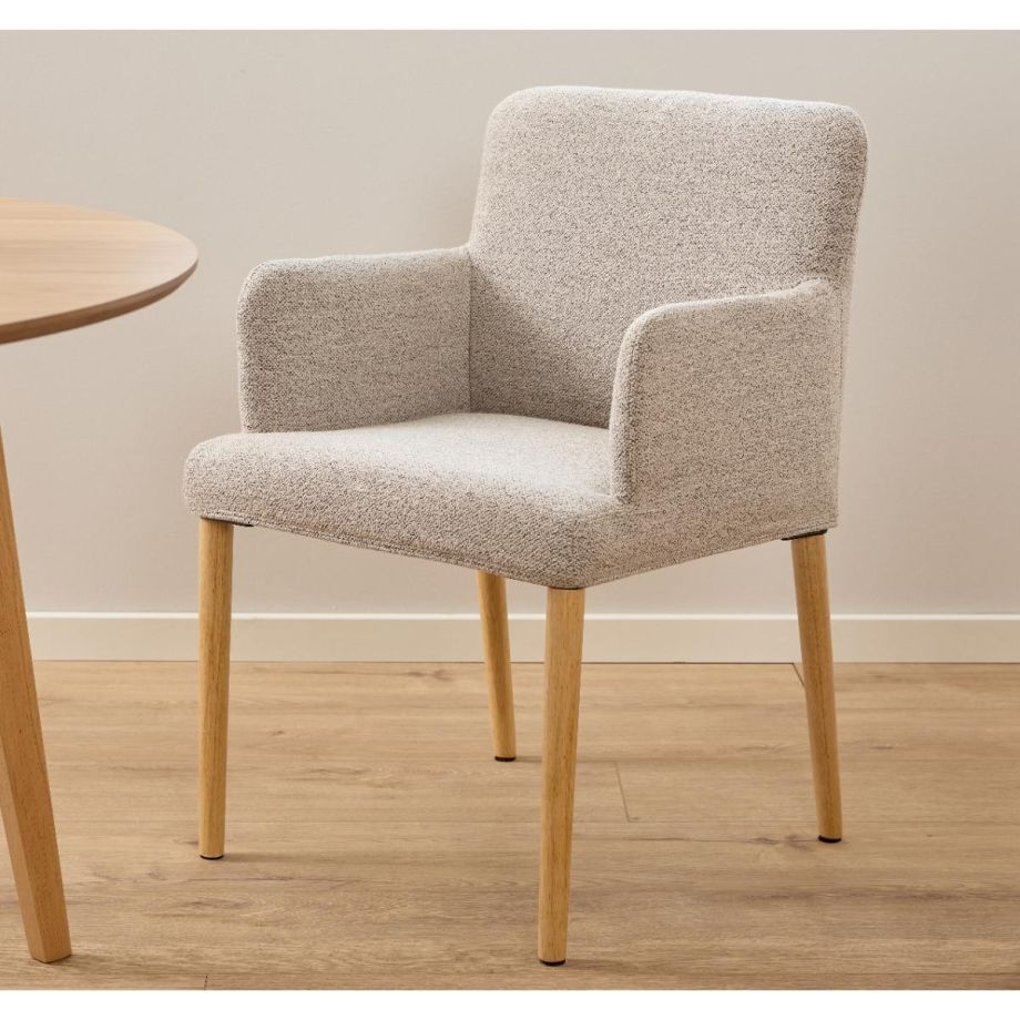 Nøra Duke armstoel | rubberwood oak onderstel | stof Monza