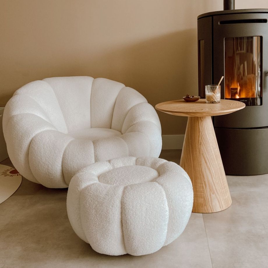DS4U Olivia fauteuil teddy wit (incl. hocker) - Showroommodel
