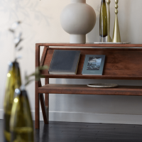 Yuki bijzettafel 119x41x80 cm hout/glas van het woonmerk Light&Living