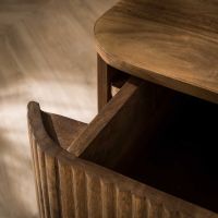 Sedona nachtkastje zwevend mangohout zandkleur van het woonmerk Fraaai